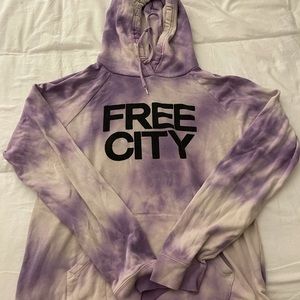 Free city purple tie dye oversized sweatshirt